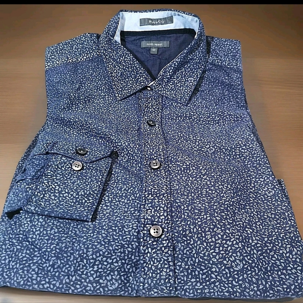 RW&CO Fitted Men's Small Long Sleeve Casual Button Up Shirt with Tiny Flowers